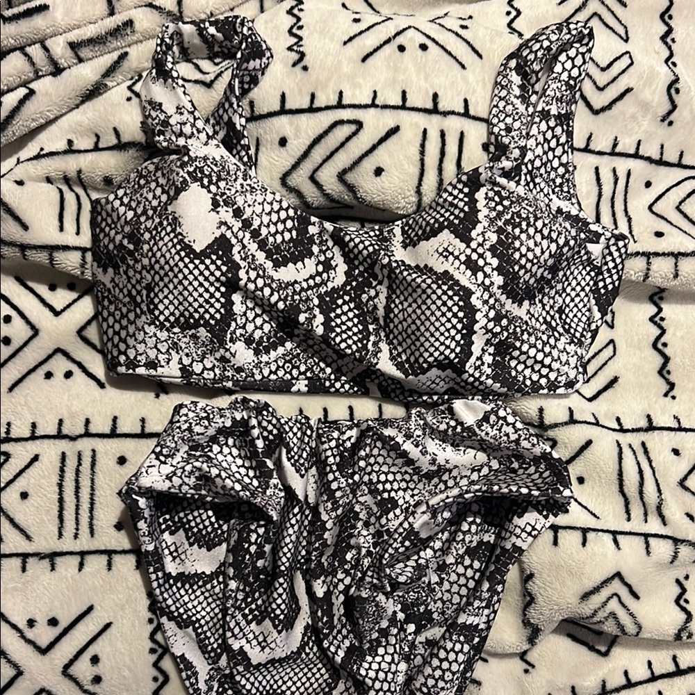 PLT Bikini!